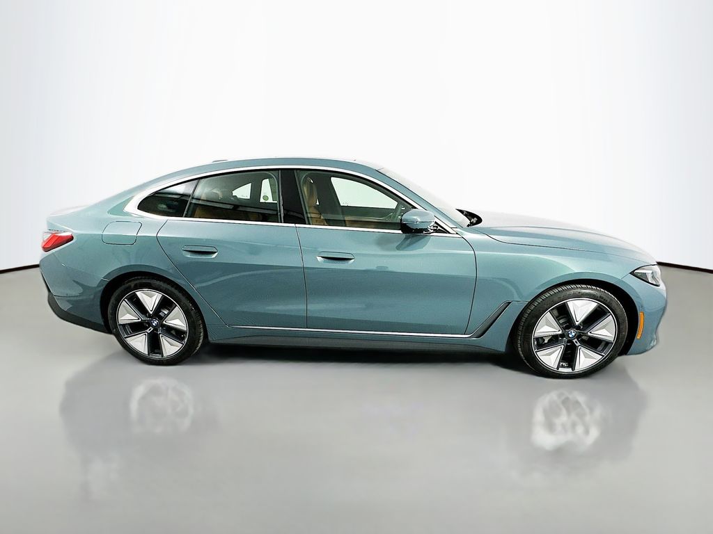 Thumbnail: 2026 BMW i4 - 4