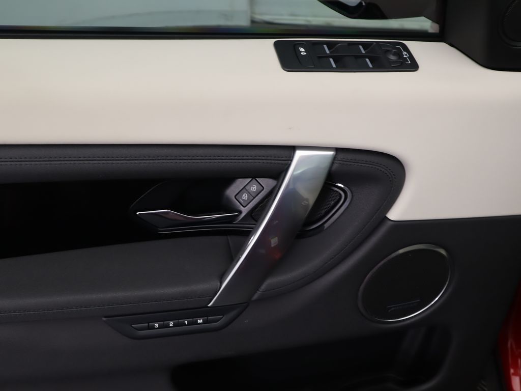 2024 Land Rover Discovery Sport S 23