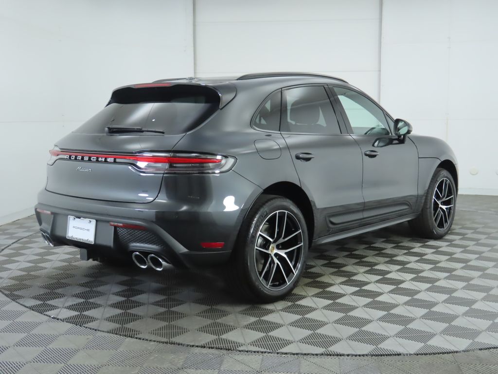 Thumbnail: 2025 Porsche Macan - 7