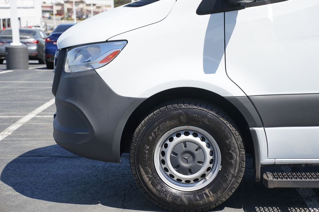 Thumbnail: 2024 Mercedes-Benz Sprinter - 5