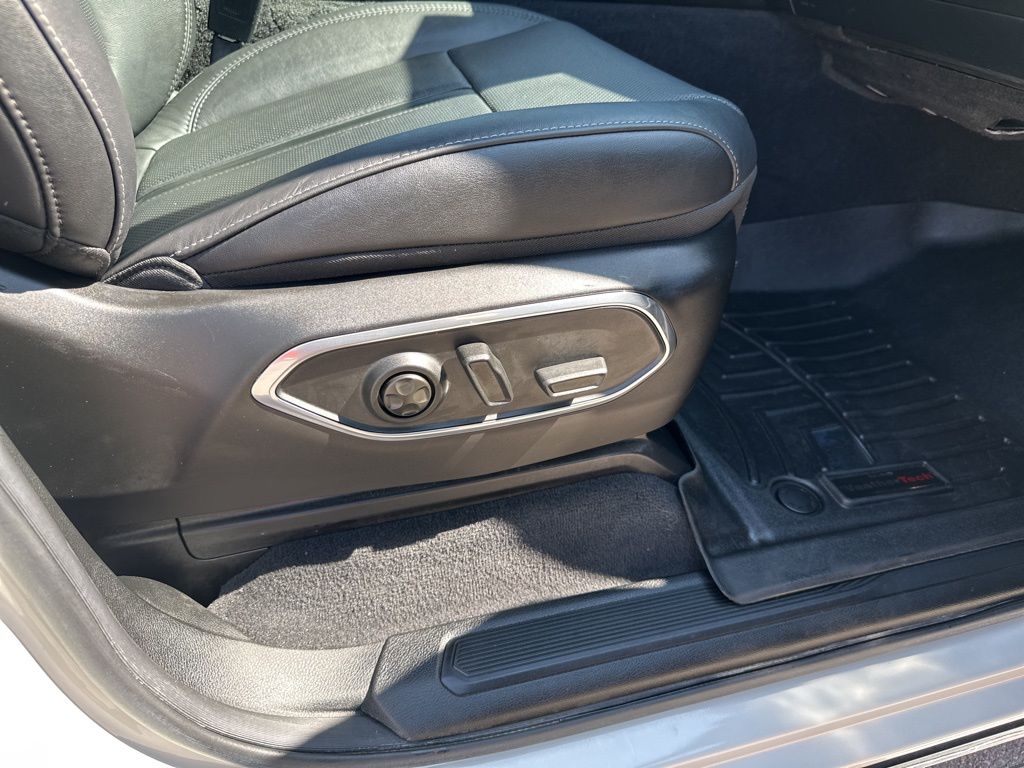 Used Car 2022 Jeep Wagoneer  Series Iii For Sale Under $50,000 In Austin, Texas