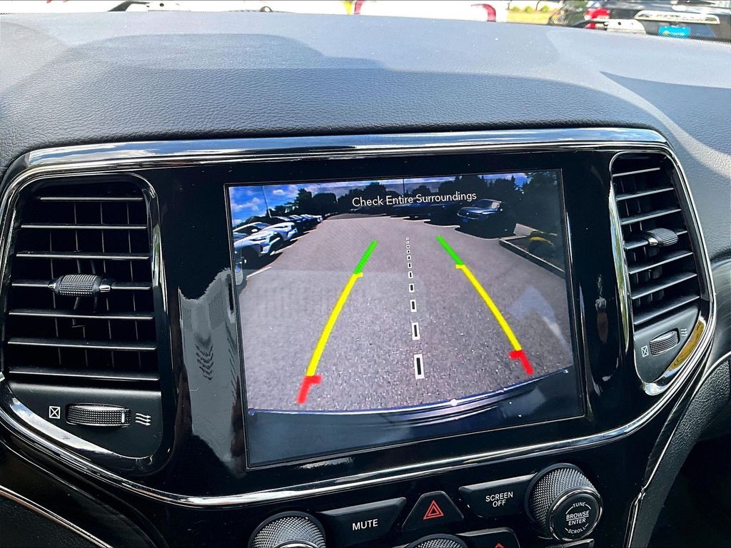 2021 Jeep Grand Cherokee — photo 19