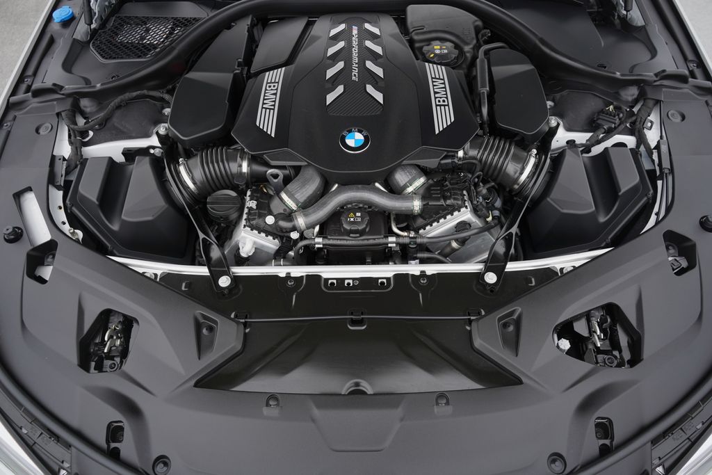 2025 BMW 8 Series M850i xDrive Gran Coupe 21