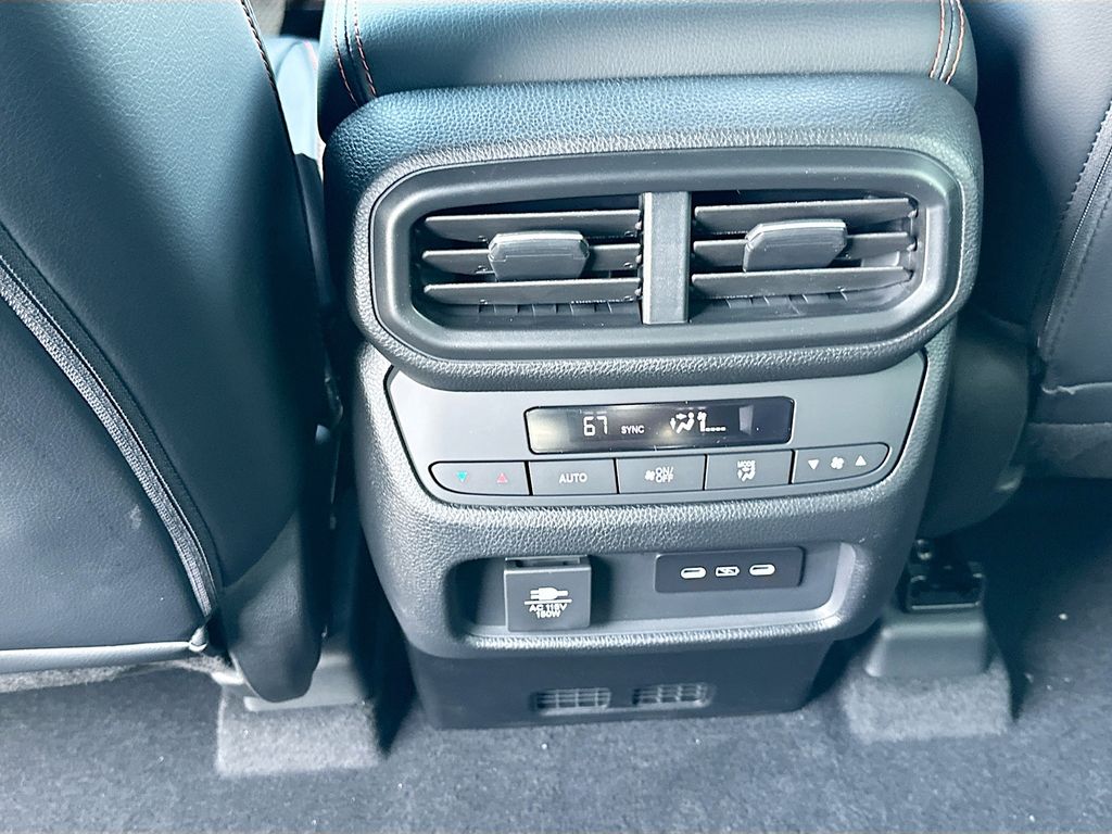 2025 Honda Pilot TrailSport 17