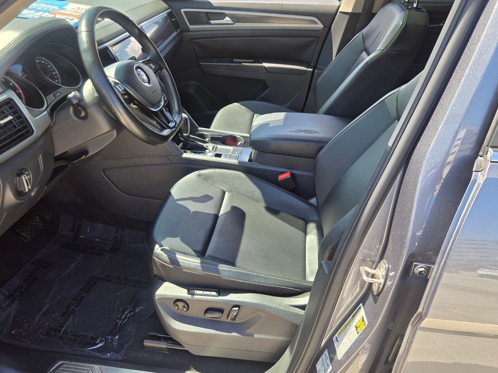 2018 Volkswagen Atlas - $14,900