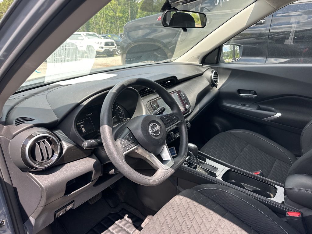 2022 Boulder Gray Pearl Nissan Kicks SV FWD SUV