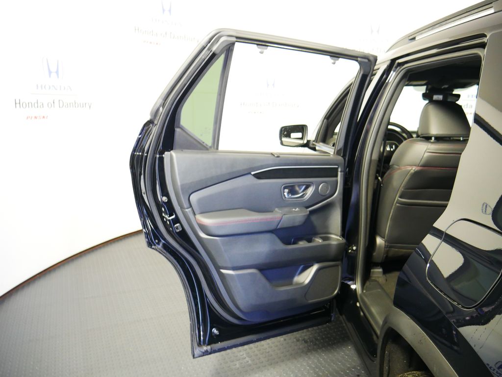 Thumbnail: 2025 Honda Pilot - 12