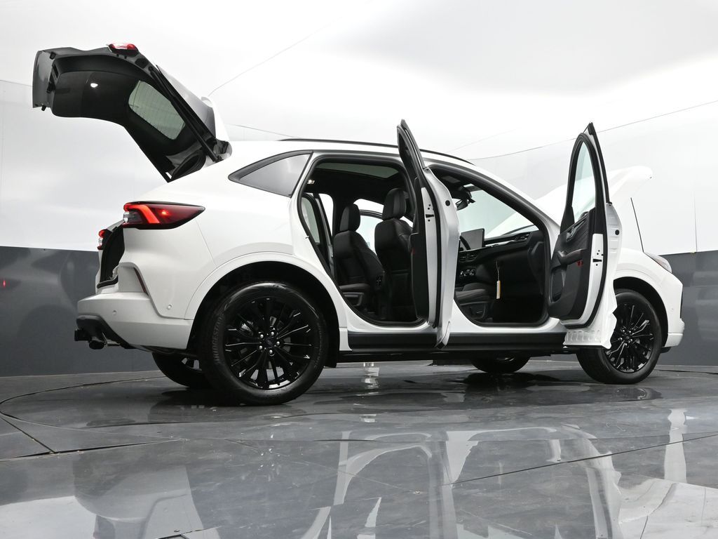 2024 Ford Escape ST-Line Elite