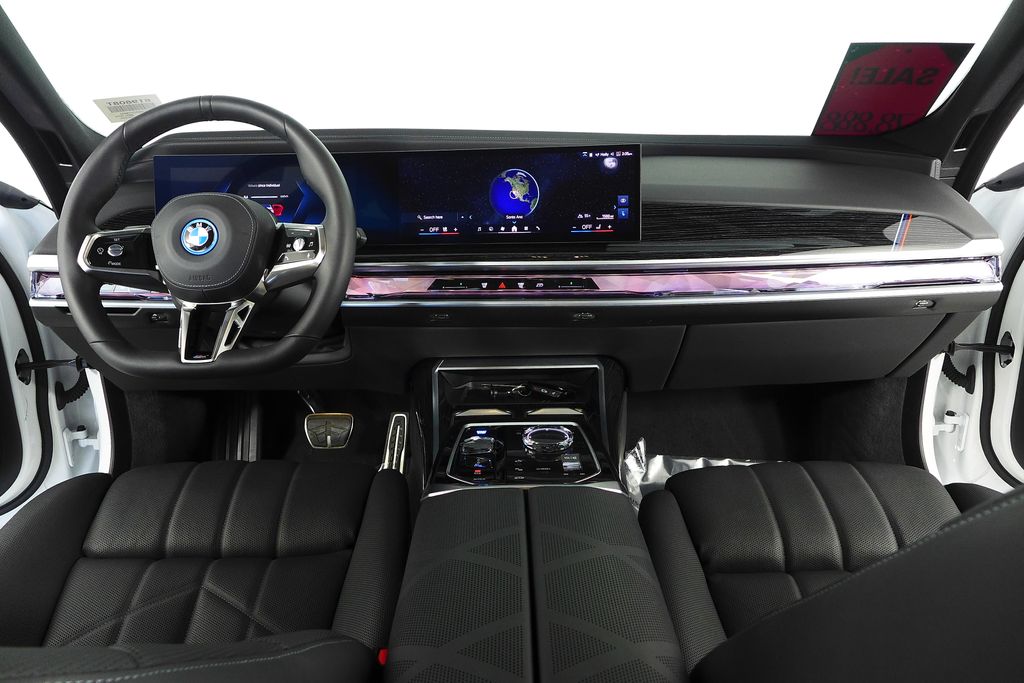 Thumbnail: 2025 BMW i7 - 24