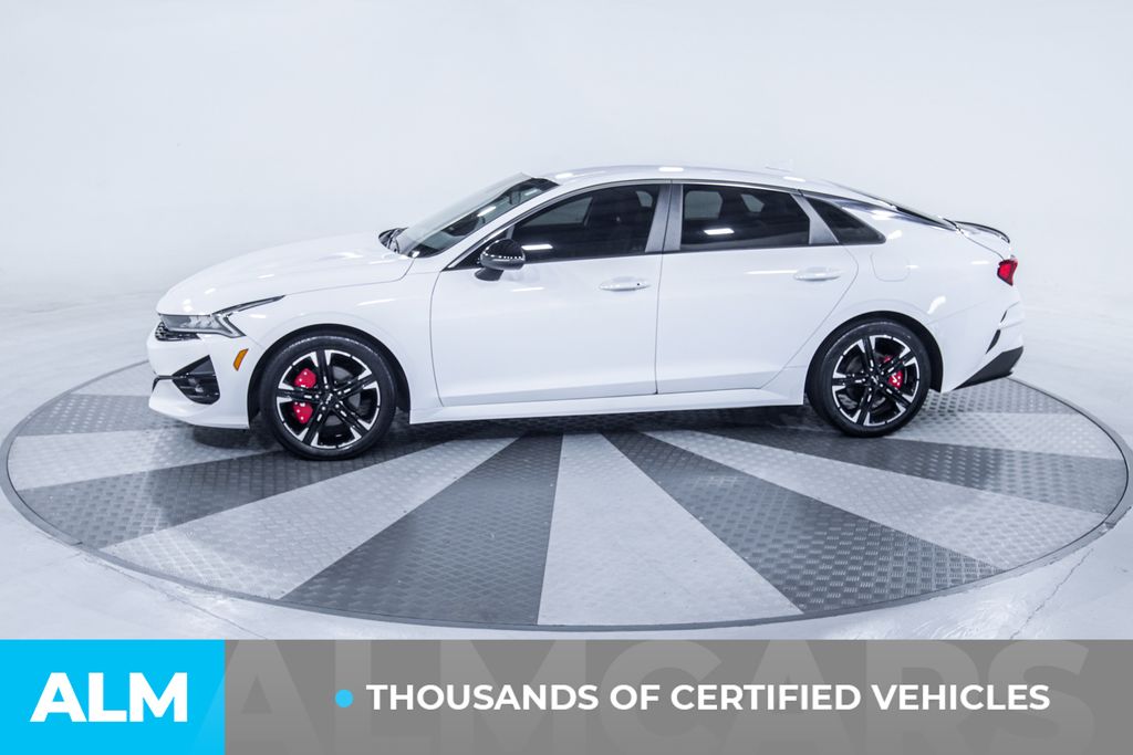 Used 2022 White Kia GT-Line image 4