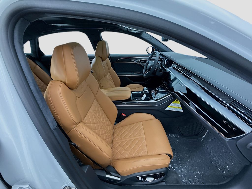 Thumbnail: 2025 Audi S8 - 19