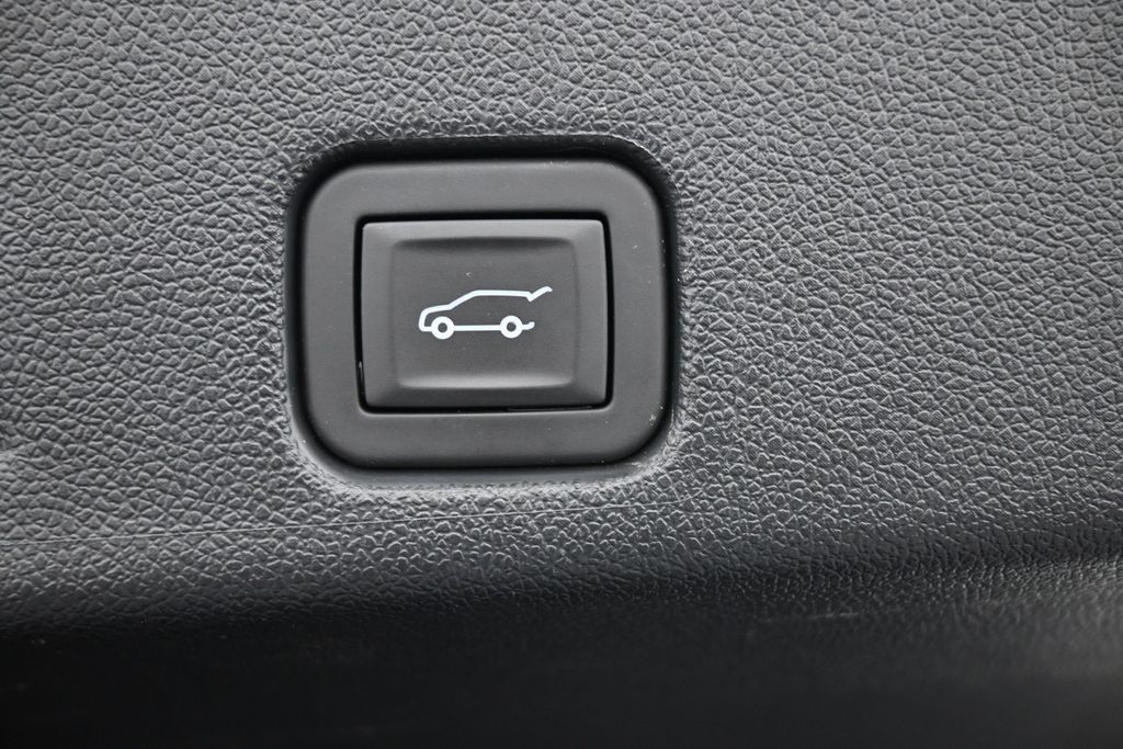 Used 2025 Buick Enclave SUV