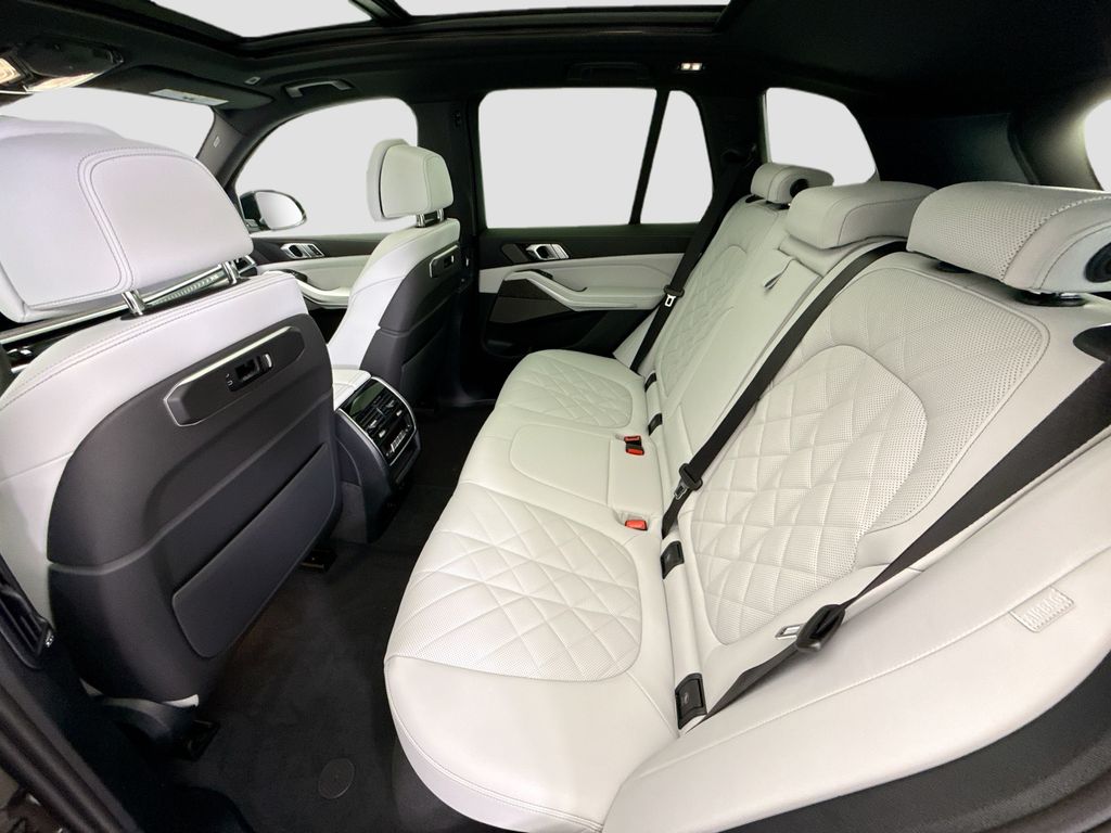 Thumbnail: 2026 BMW X5 - 20