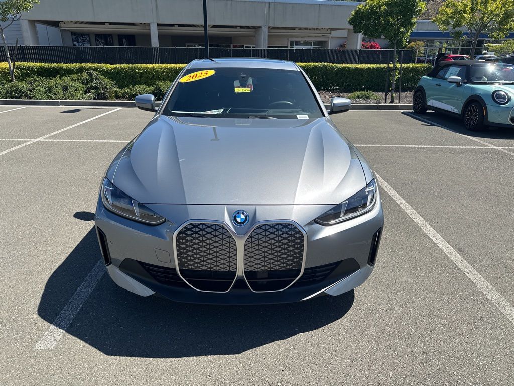 Thumbnail: 2025 BMW i4 - 7