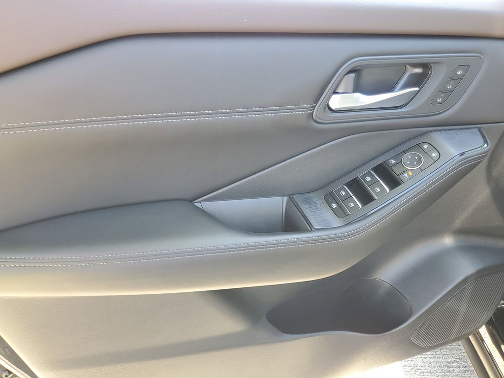 used 2023 Nissan Rogue car, priced at $25,795