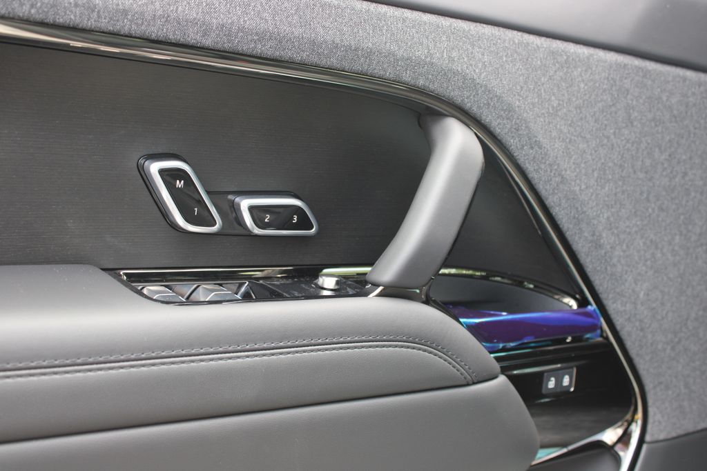 New 2026 Gray Land Rover Dynamic SE image 11