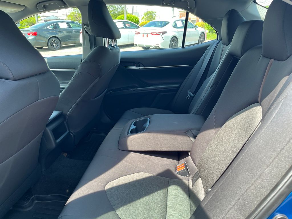 2019 Toyota Camry LE photo
