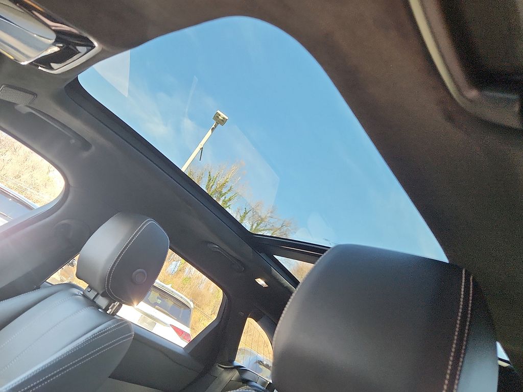 Thumbnail: 2023 Land Rover Range Rover Velar - 14