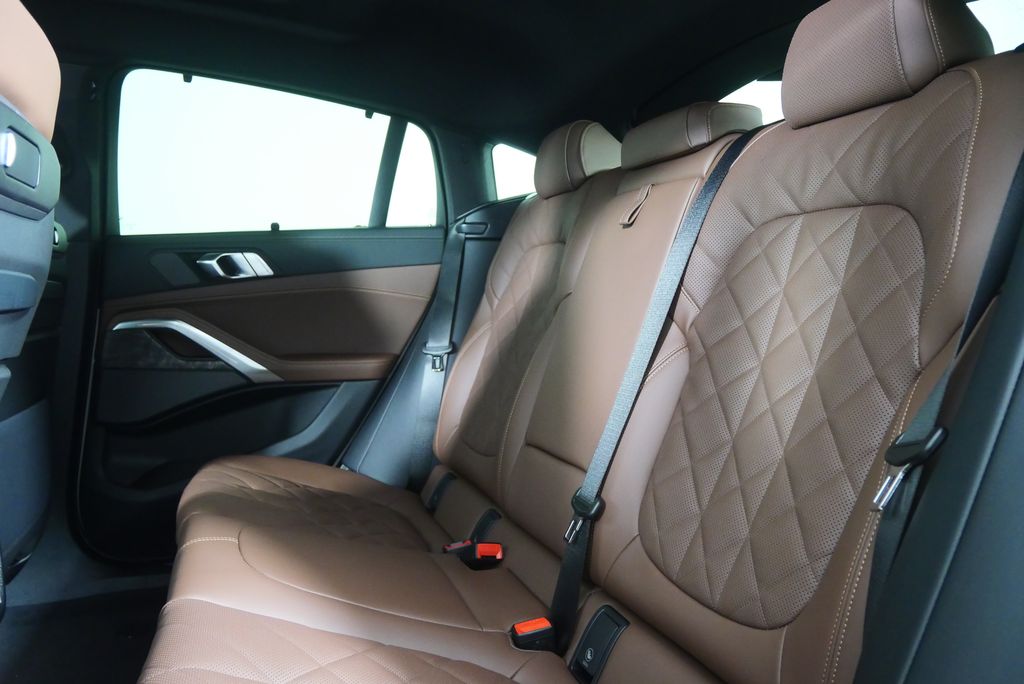 Thumbnail: 2026 BMW X6 - 16