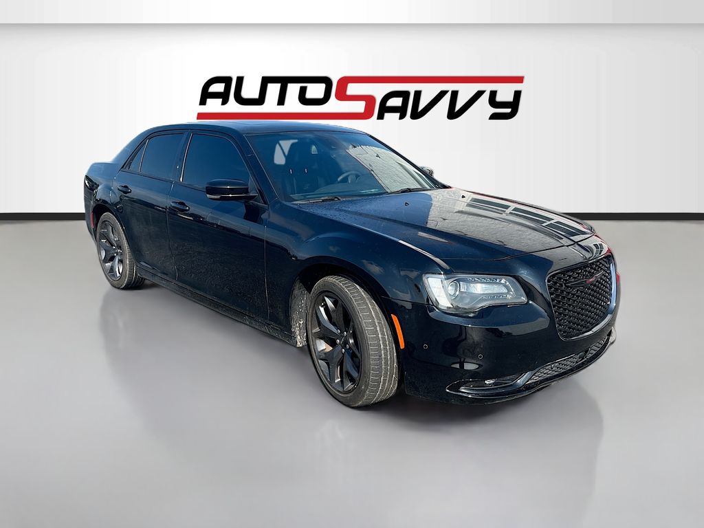 Gloss Black 2023 Chrysler 300 Sedan Rear-Wheel Drive 8-Speed Automatic