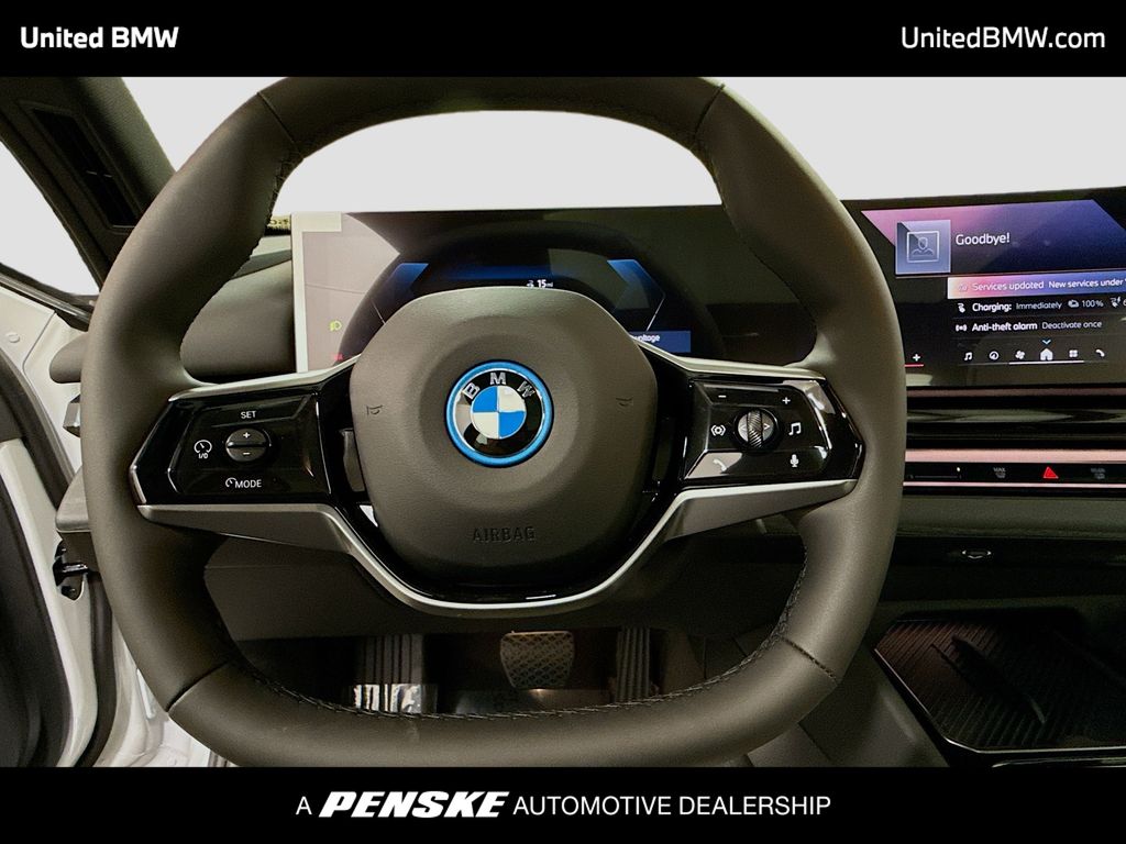 Thumbnail: 2026 BMW i5 - 6