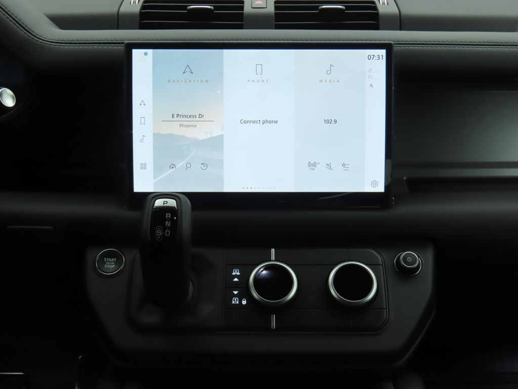 2025 Land Rover Defender 130 15