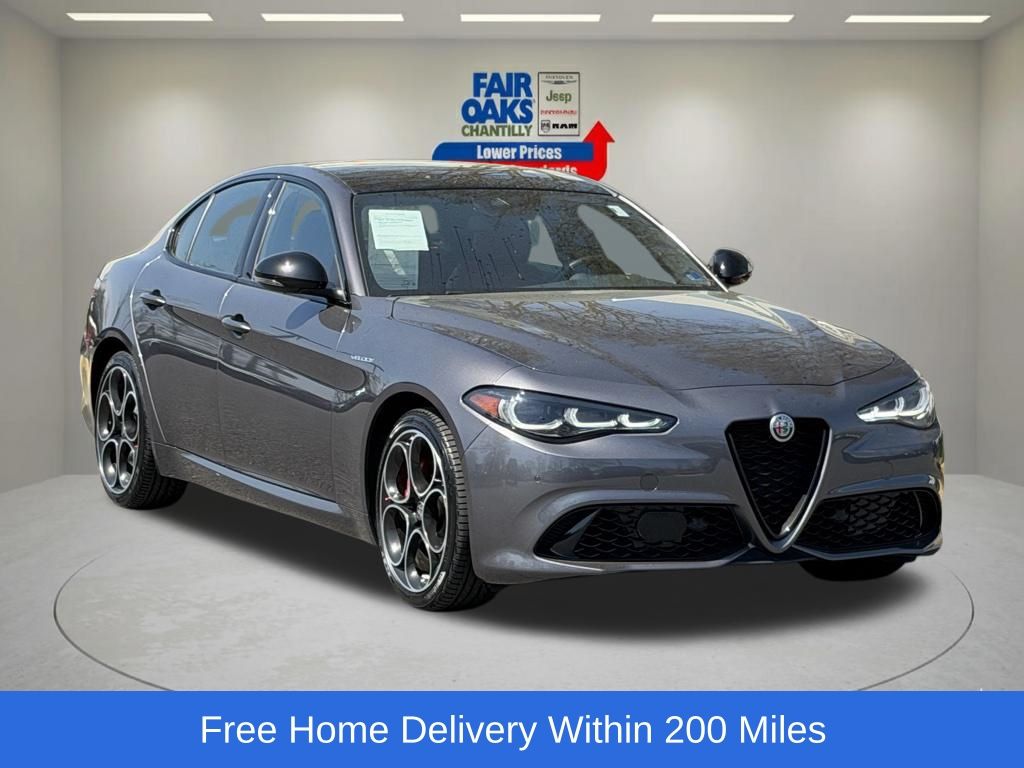 Vesuvio Gray Metallic 2024 Alfa Romeo Giulia Veloce AWD Sedan All-Wheel Drive 8-Speed Automatic