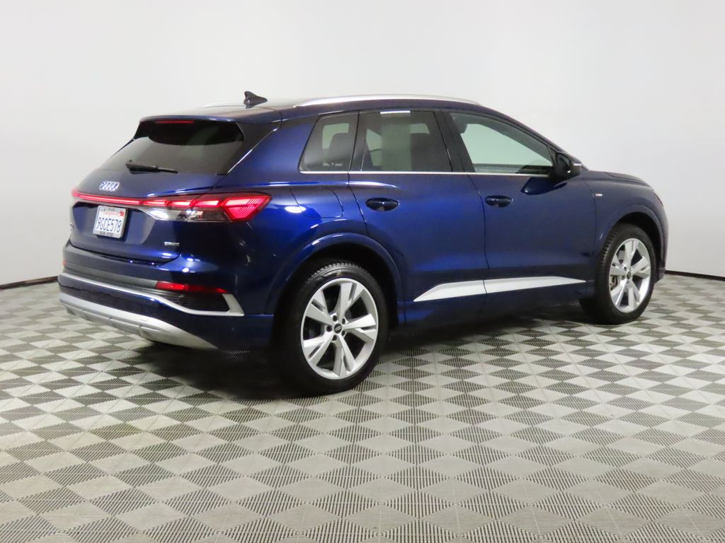 Thumbnail: 2023 Audi Q4 e-tron - 5