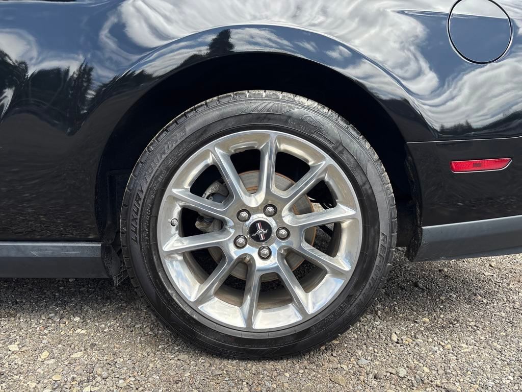 2011 Ebony Ford Mustang V6 Premium RWD Coupe