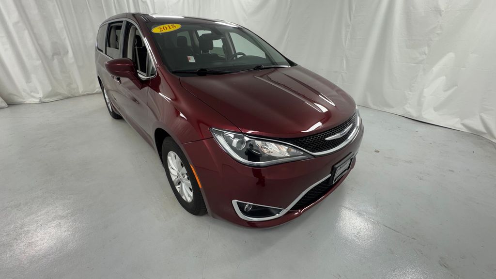 Velvet Red Pearlcoat 2018 Chrysler Pacifica Touring Plus FWD Minivan Front-Wheel Drive 9-Speed Automatic
