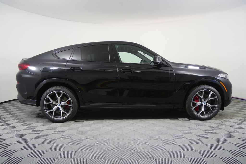 Thumbnail: 2027 BMW X6 - 2