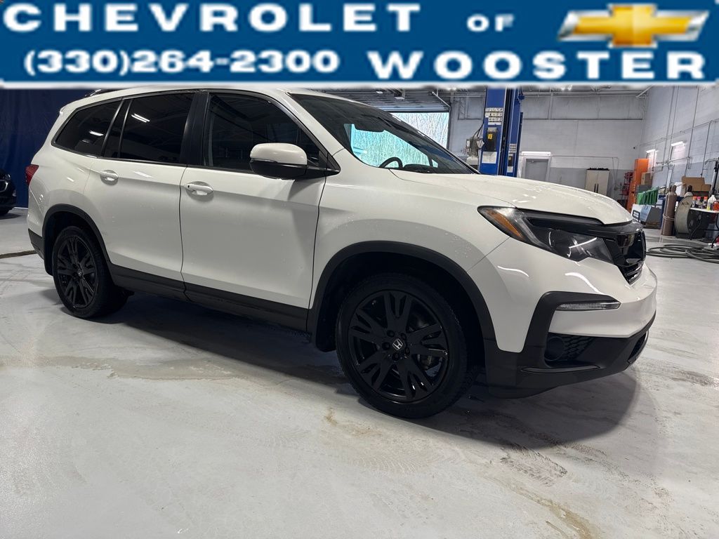 View vehicle photo 7