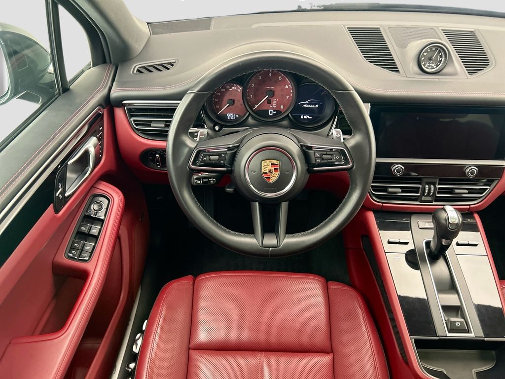 Thumbnail: 2023 Porsche Macan - 12