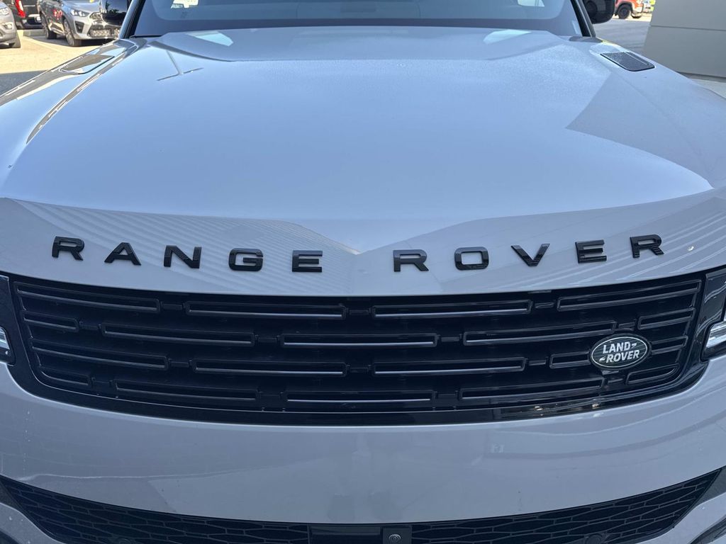 Certified Used 2025 Gray Land Rover Dynamic SE image 11