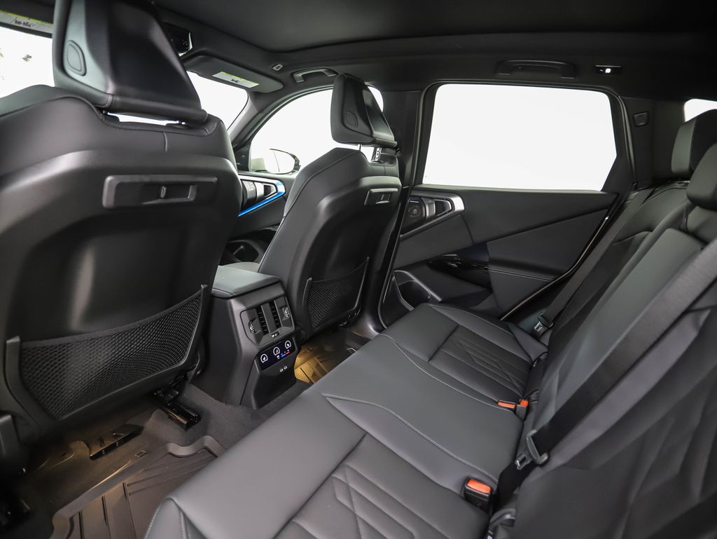 Thumbnail: 2026 BMW X3 - 21