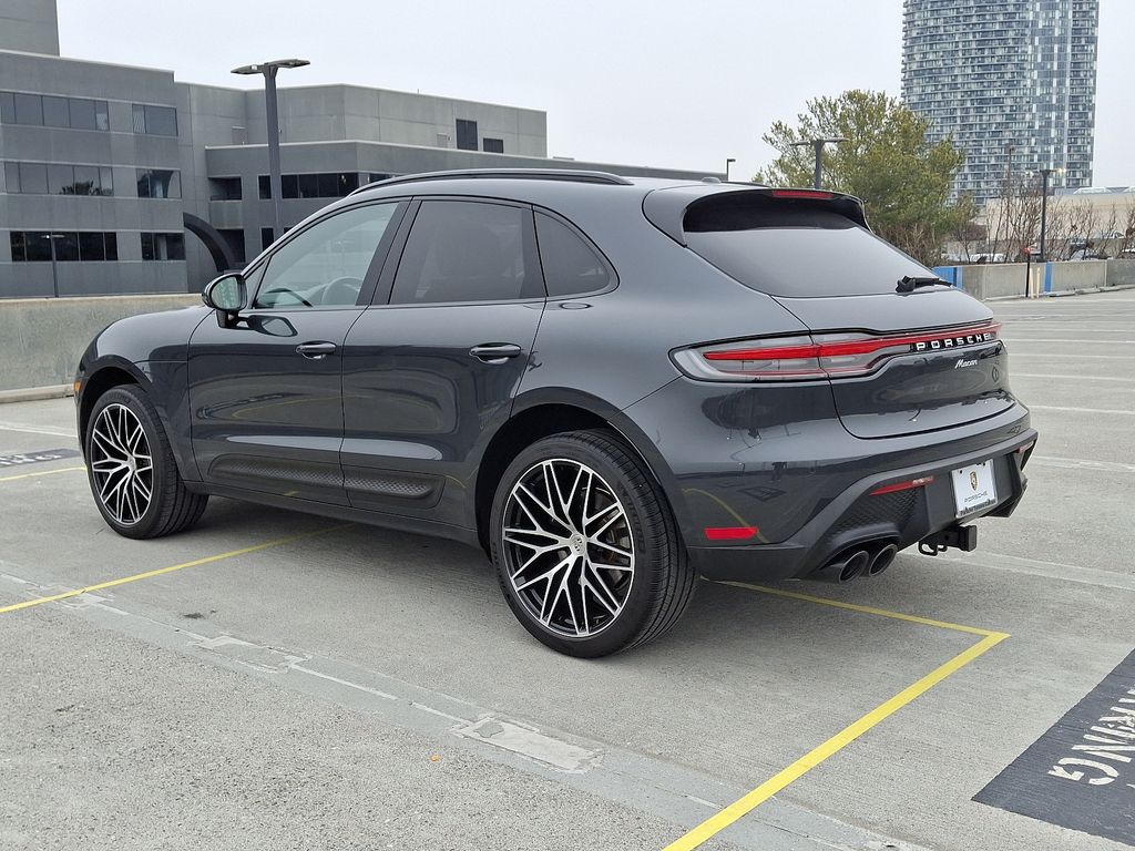 2023 Porsche Macan  3