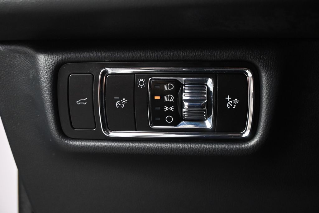 New 2026 White Lincoln Reserve image 25