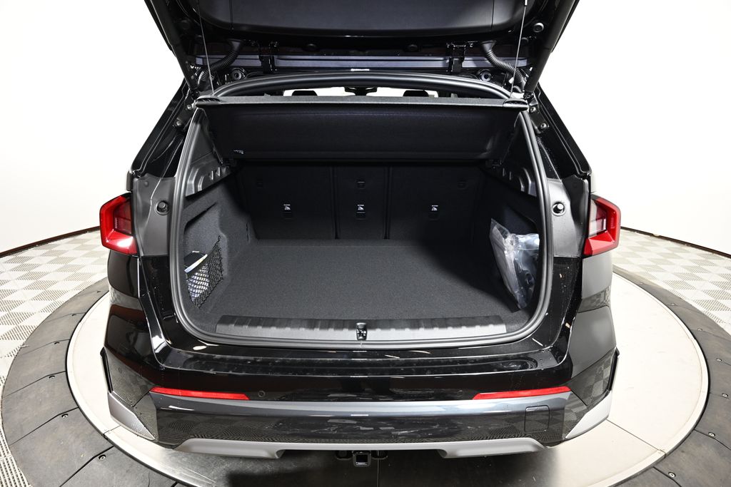 Thumbnail: 2026 BMW X1 - 10