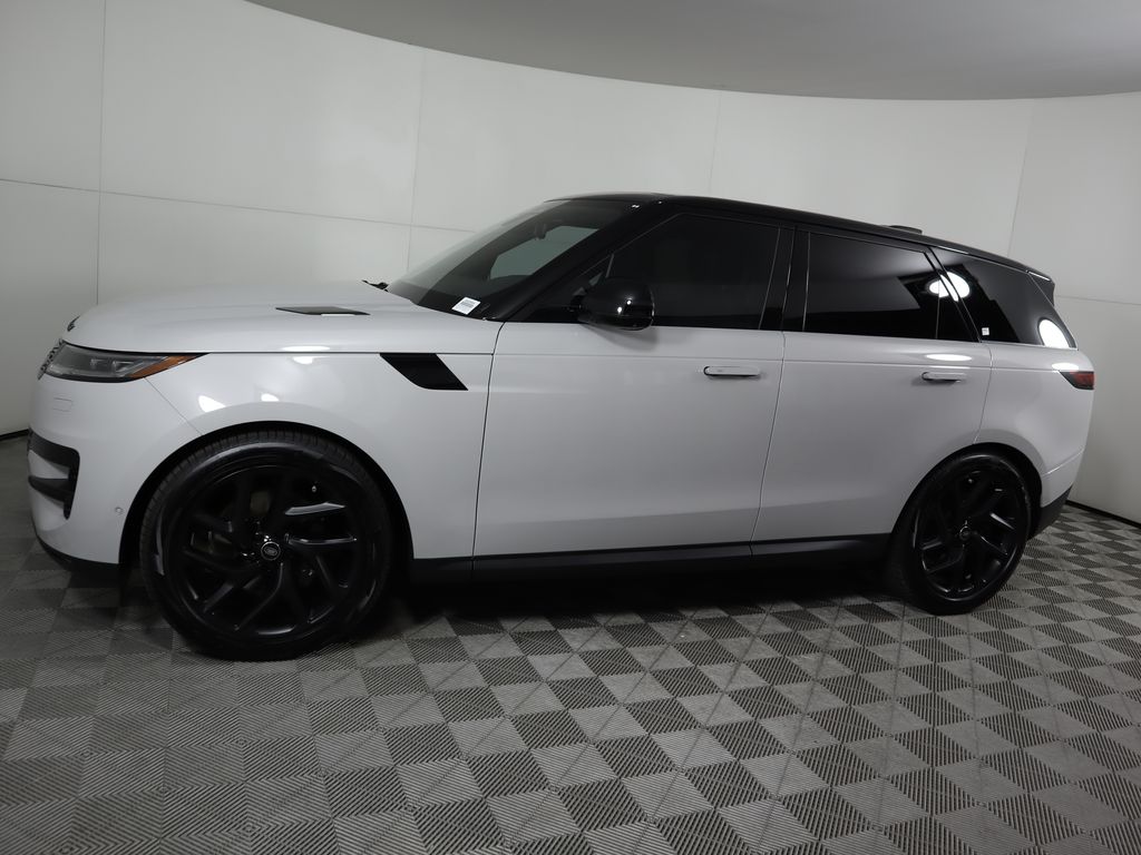 Thumbnail: 2025 Land Rover Range Rover Sport - 8