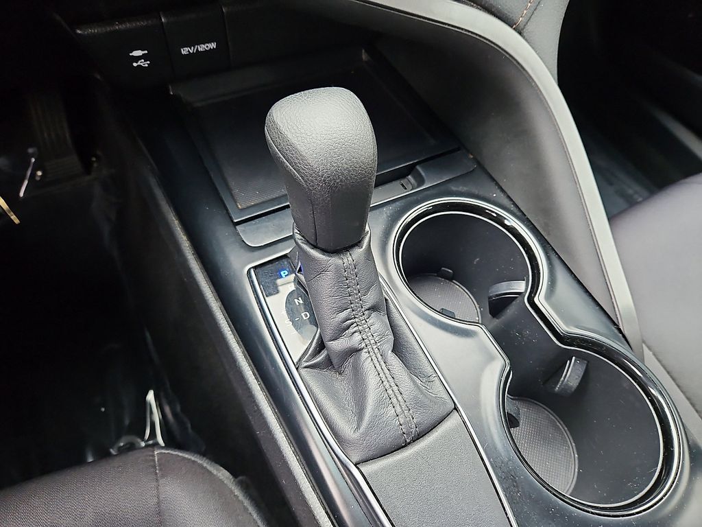 Thumbnail: 2018 Toyota Camry - 15