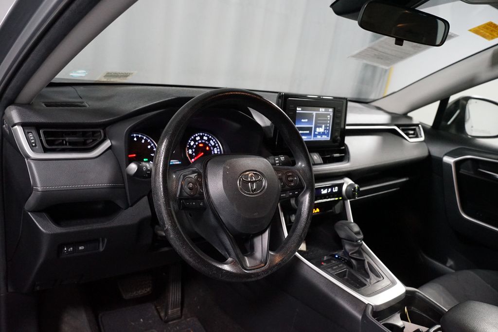 Thumbnail: 2019 Toyota RAV4 - 7