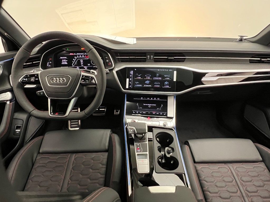 Thumbnail: 2026 Audi RS 6 - 13