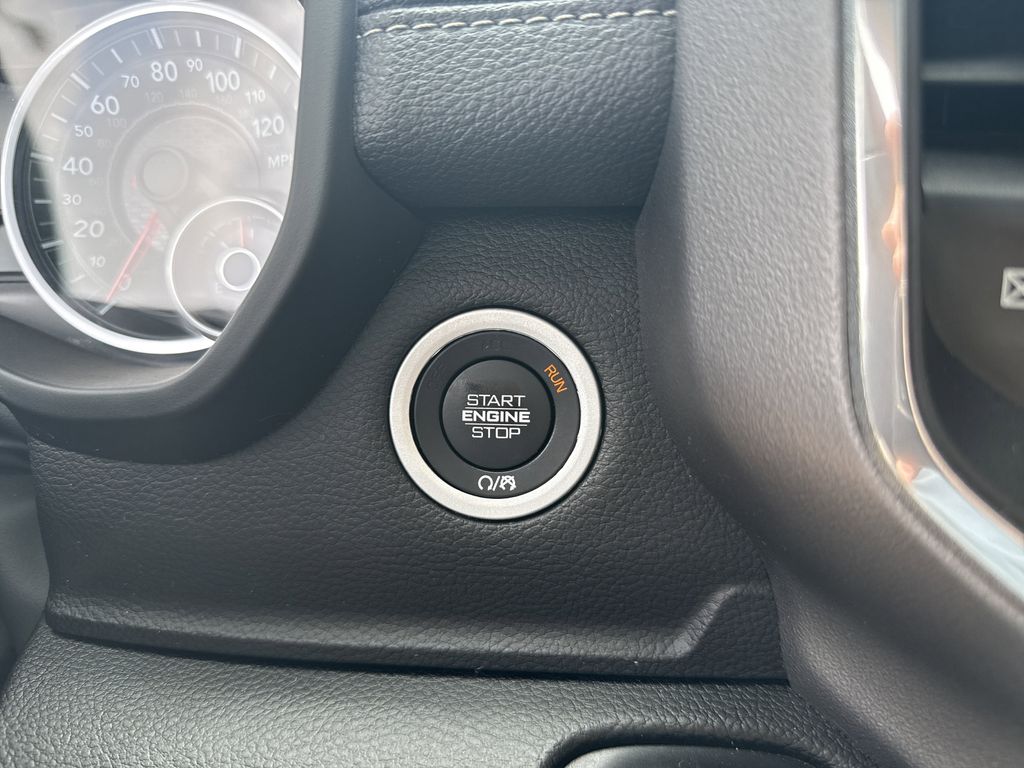 2023 Ram 1500 Laramie White at Victoria Chrysler Dodge Jeep Ram