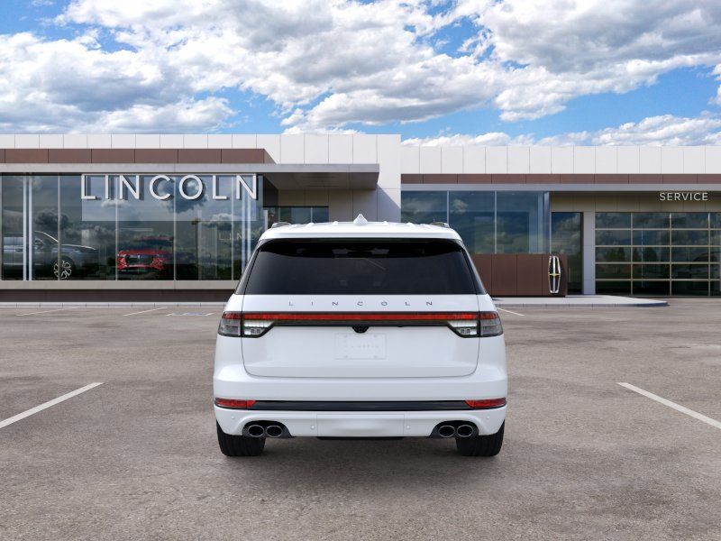 Thumbnail: 2026 Lincoln Aviator - 5