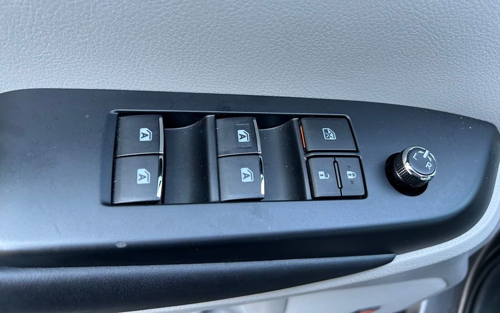 2019 Toyota Highlander Limited 17
