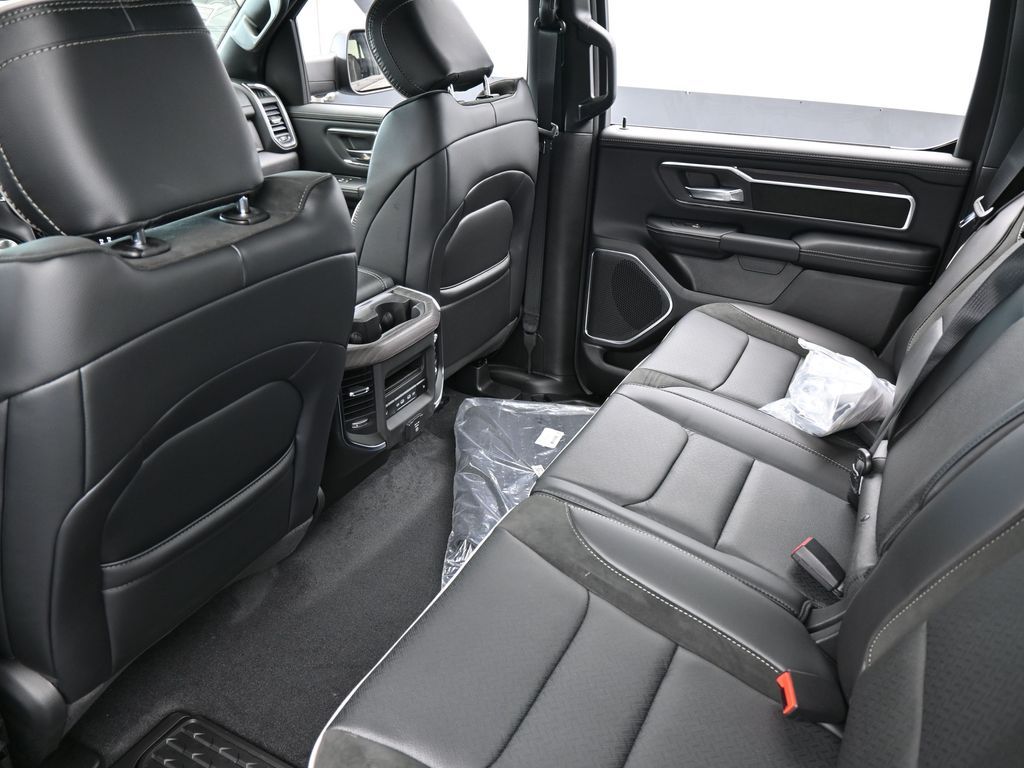 New 2026 Diamond Black Crystal Pearlcoat Ram Laramie image 31