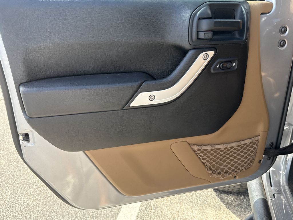 2017 Jeep Wrangler Unlimited Sahara Silver at Autostrade