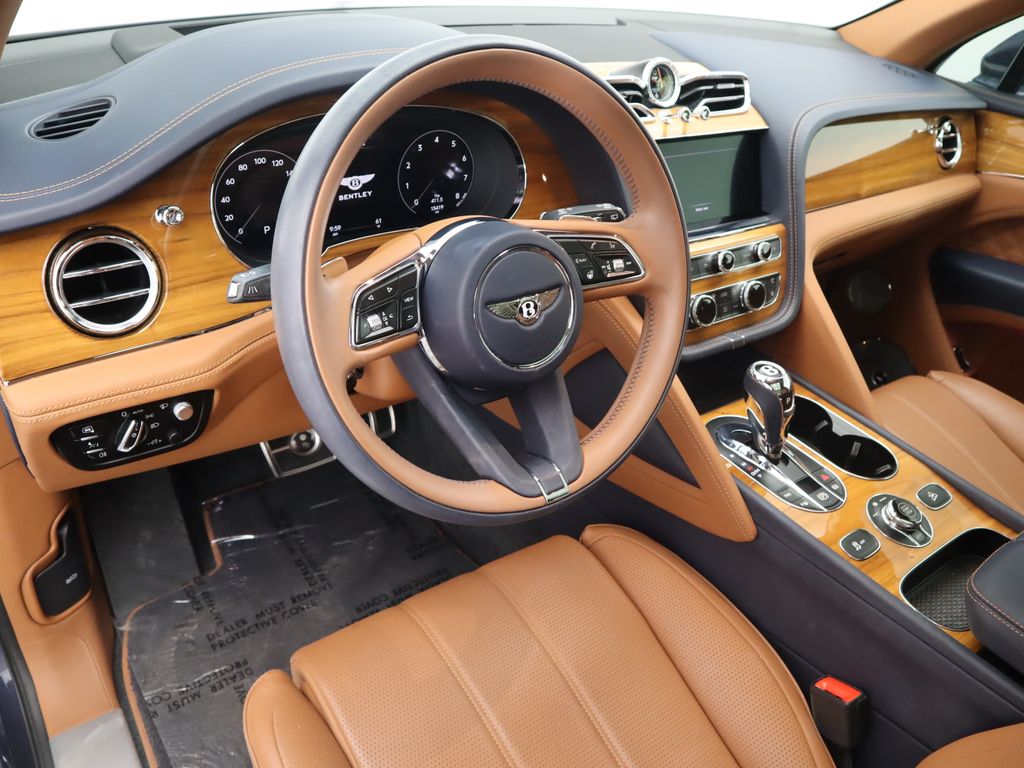 2021 Bentley Bentayga  9