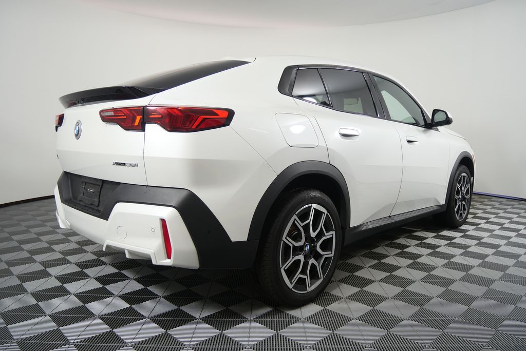 Thumbnail: 2024 BMW X2 - 3