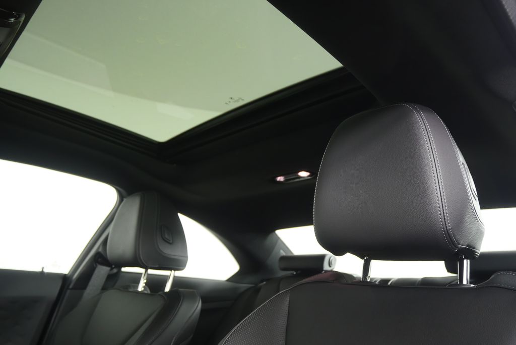 Thumbnail: 2025 BMW 2 Series - 11